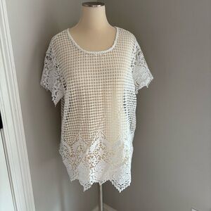 White crochet lace short sleeve top size large Cato Good Preowned Condition